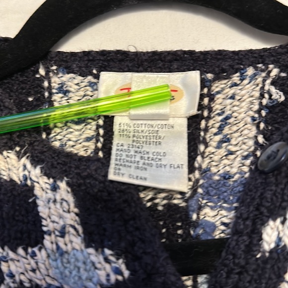 Talbots Sweater- Size M- Navy blue is the Base color with other colors - Picture 6 of 8